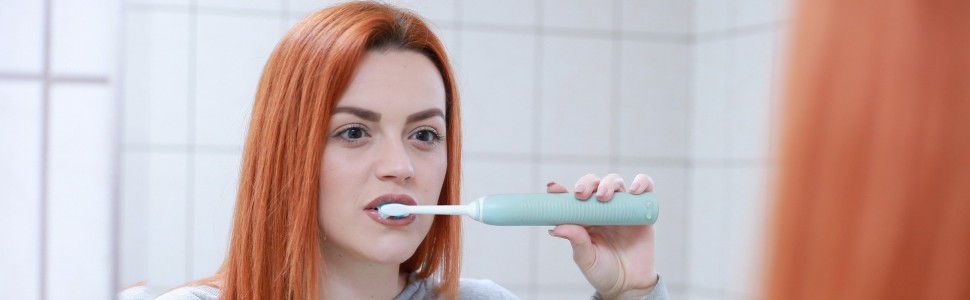 SPECJALISTA RADZI: Przeciwwskazania do skalingu ultradźwiękowego i air‑polishingu