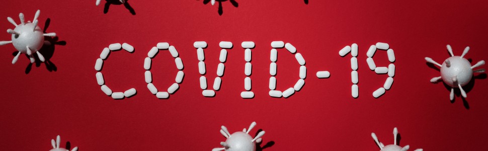 SPECJALISTA RADZI: Zmiany w jamie ustnej u pacjentów w przebiegu COVID‑19