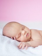 Jak najlepiej karmić niemowlę chorujące na atopowe zapalenie skóry?