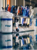 SPECJALISTA RADZI: Materiały bioceramiczne w postaci jednej pasty