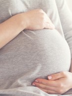 Stosowanie terbinafiny w ciąży a ryzyko powikłań położniczych