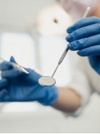 SPECJALISTA RADZI: Stomatologia minimalnie interwencyjna